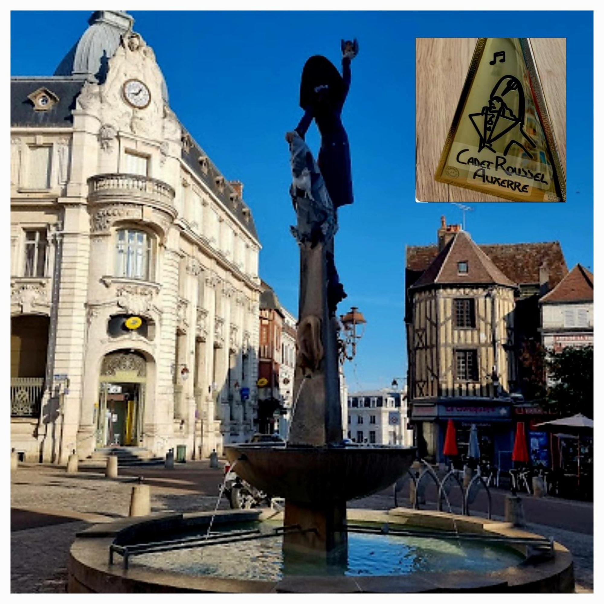 "Studio Cinema" Auxerre Εξωτερικό φωτογραφία