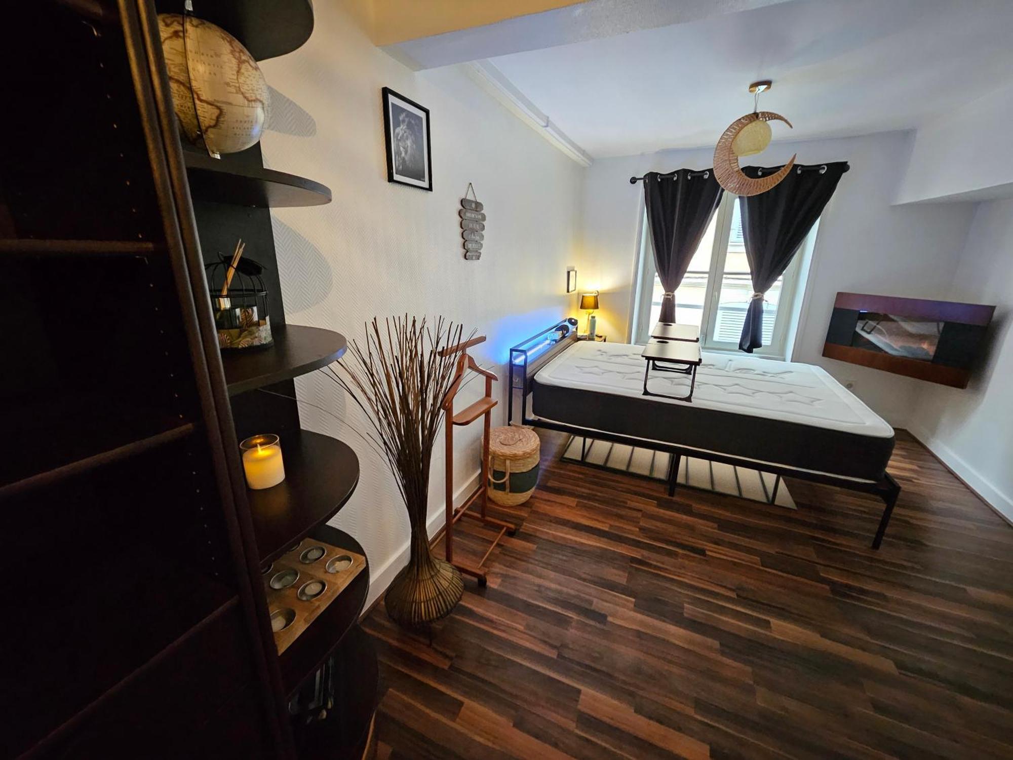 "Studio Cinema" Auxerre Εξωτερικό φωτογραφία